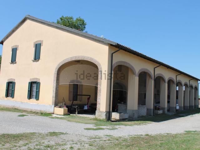 Villetta indipendente in vendita di 1080 m² in Via Maestà