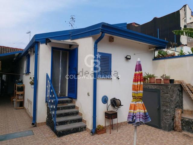 Villetta indipendente in vendita di 108 m² in Via Ercole Patti, 4