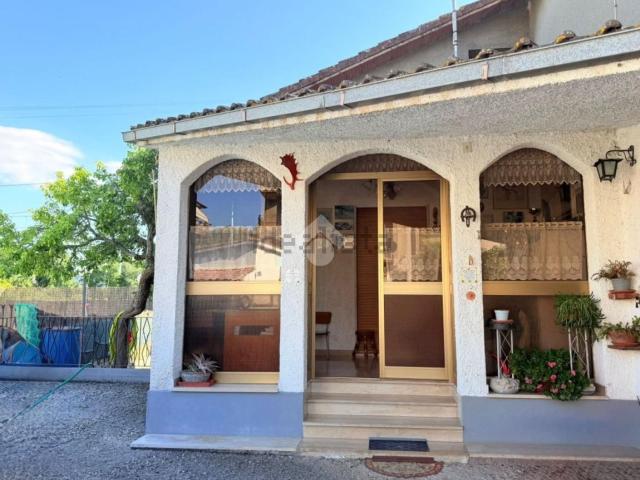 Villetta indipendente in vendita di 108 m² in Via Lambruschina Sud, 56