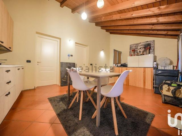 Villetta indipendente in vendita di 109 m² in Via Cominello