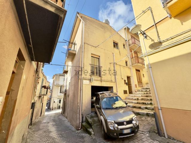 Villetta indipendente in vendita di 109 m² in Via Magenta