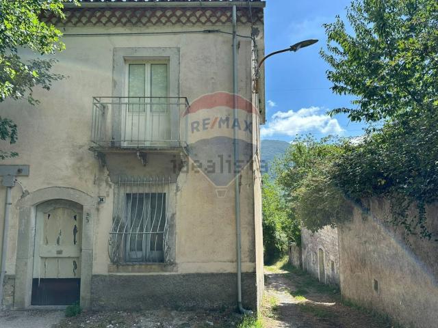 Villetta indipendente in vendita di 109 m² in Via Nazionale, 103