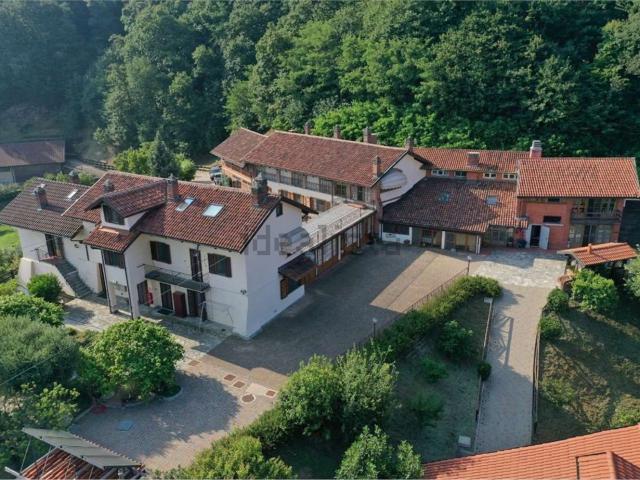 Villetta indipendente in vendita di 1100 m² in Strada della Madonnina, 10