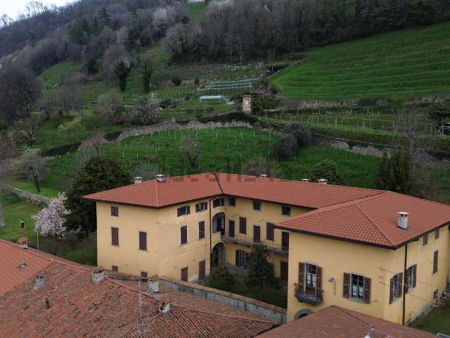 Villetta indipendente in vendita di 1100 m² in Via Olmo