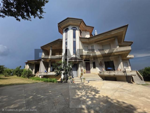 Villetta indipendente in vendita di 1100 m² in Via Antonio Migliaccio, 245
