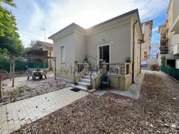 Villetta indipendente in vendita di 110 m² in Viale Pescara, 7