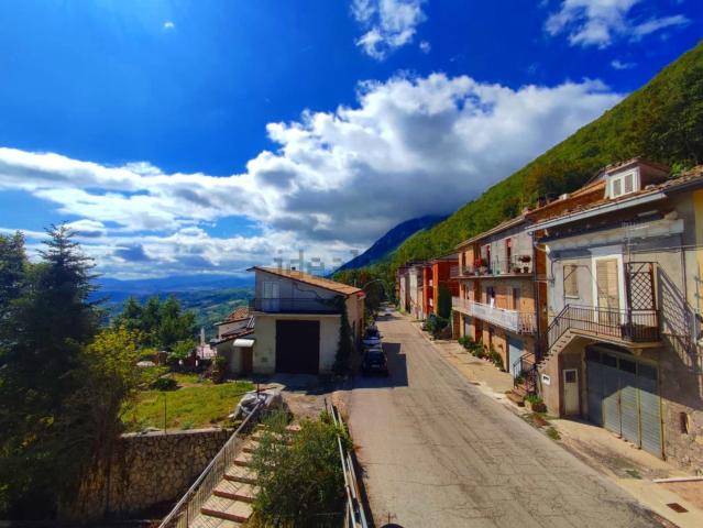 Villetta indipendente in vendita di 110 m² in Via Cavata, 54