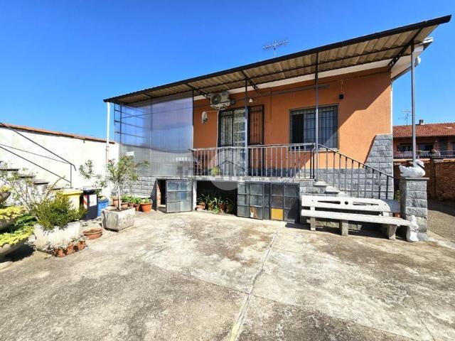 Villetta indipendente in vendita di 110 m² in Via Caduti Per la Libertà, 86