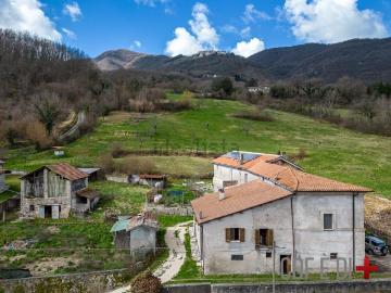 Villetta indipendente in vendita di 110 m² in Via Canera, 35