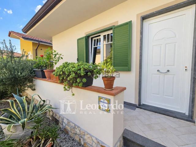 Villetta indipendente in vendita di 110 m² in Via Cesare Battisti