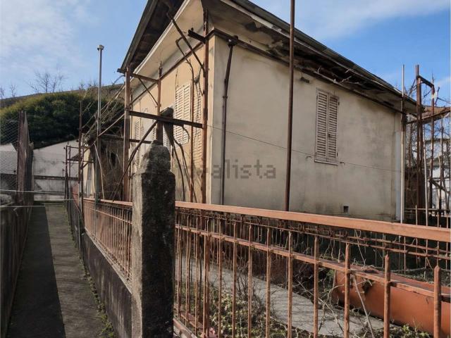 Villetta indipendente in vendita di 110 m² in Via Chiesa Nuova, 146