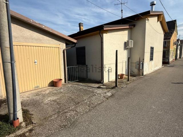 Villetta indipendente in vendita di 110 m² in Via Cimitero