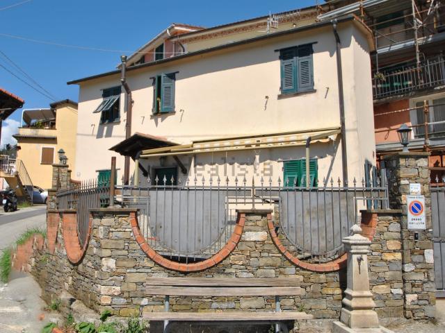 Villetta indipendente in vendita di 110 m² in Via Altare