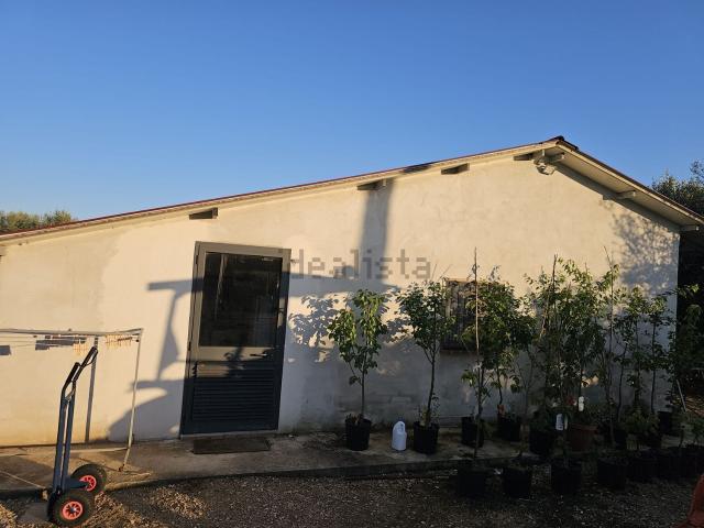 Villetta indipendente in vendita di 110 m² in Via APPIA
