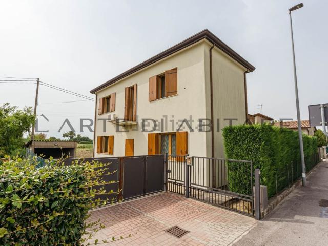 Villetta indipendente in vendita di 110 m² in Via Ardoneghe, 3