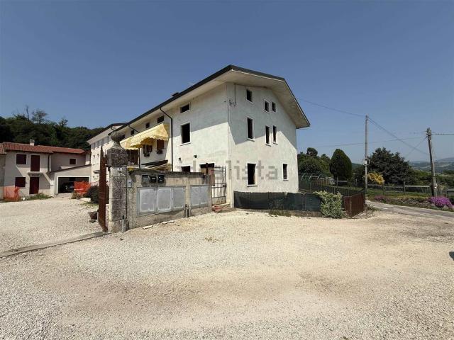 Villetta indipendente in vendita di 110 m² in Via Braghetta, 3