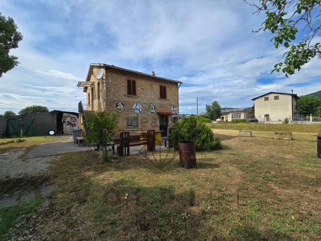 Villetta indipendente in vendita di 110 m² in Via Giovanni Anastasio Fontana