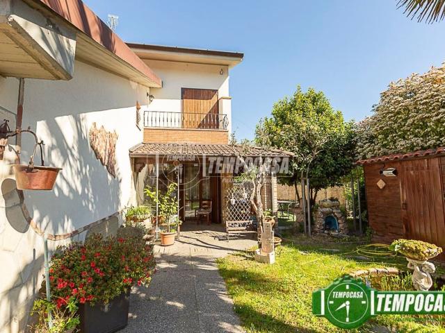 Villetta indipendente in vendita di 110 m² in Via Don Orfeo Ferrarese