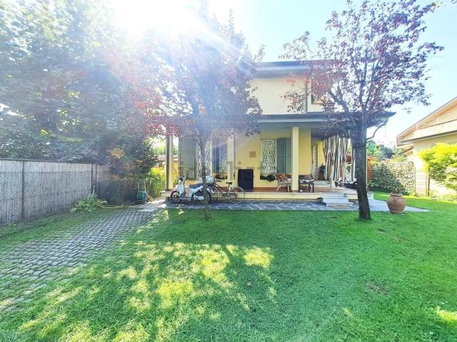 Villetta indipendente in vendita di 110 m² in Via degli Olmi