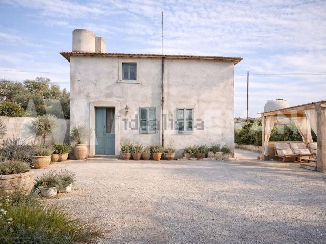 Villetta indipendente in vendita di 110 m² in Via del Mirto