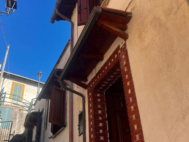 Villetta indipendente in vendita di 110 m² in Via della Vittoria, 66