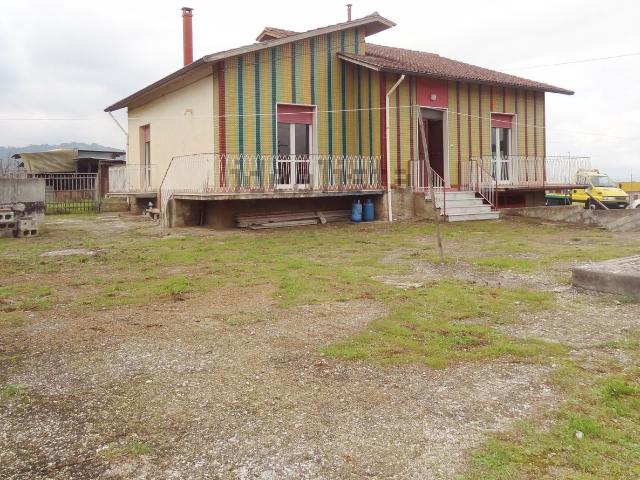 Villetta indipendente in vendita di 110 m² in Via Fontanaisi, 51
