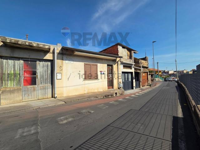 Villetta indipendente in vendita di 110 m² in Via Intradilli, 7