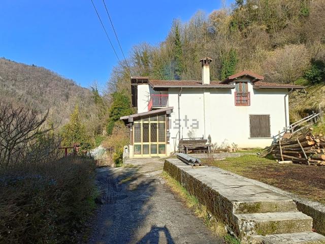 Villetta indipendente in vendita di 110 m² in Via Levrange
