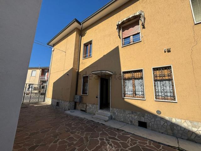 Villetta indipendente in vendita di 110 m² in Via Libertà, 65