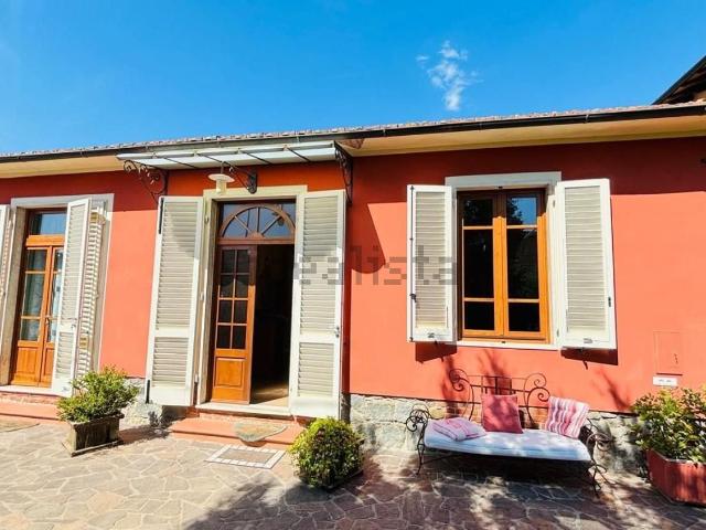 Villetta indipendente in vendita di 110 m² in Via Lucchese