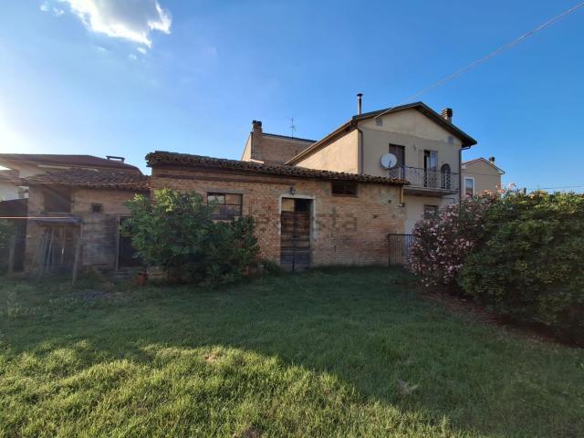 Villetta indipendente in vendita di 110 m² in Via Maceratola