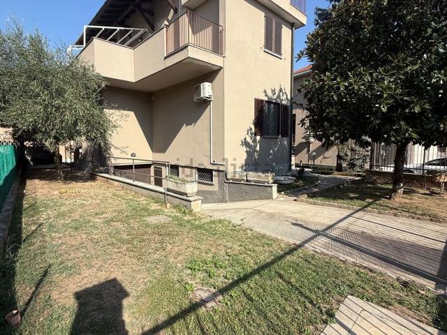 Villetta indipendente in vendita di 110 m² in Via Massimo D&apos Azeglio, 16
