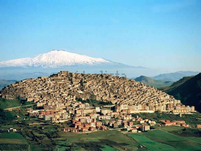 Villetta indipendente in vendita di 110 m² in Via Messina, 80