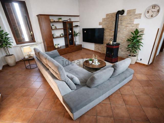 Villetta indipendente in vendita di 110 m² in Via San San Quirico e Julitta, 16