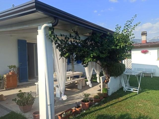 Villetta indipendente in vendita di 110 m² in Via Scutari