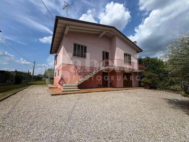 Villetta indipendente in vendita di 110 m² in Via Parz, 57