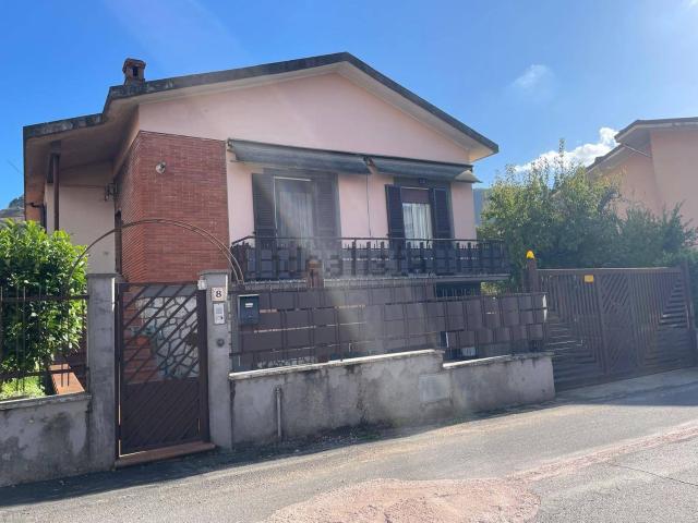 Villetta indipendente in vendita di 110 m² in Via Ruggero Leoncavallo, 8