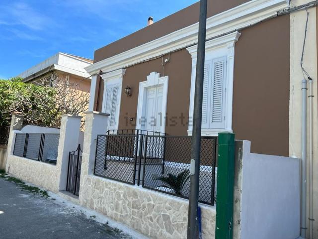 Villetta indipendente in vendita di 110 m² in Viale CALABRIA