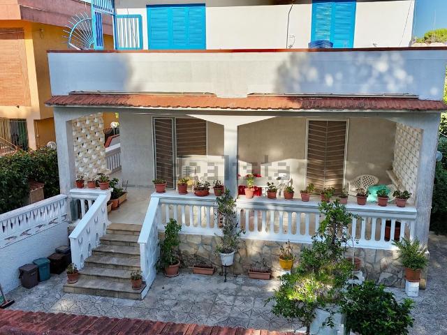 Villetta indipendente in vendita di 110 m² in Viale della Sorgente, 5