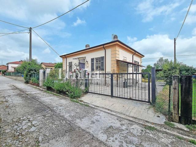 Villetta indipendente in vendita di 110 m² in Vicolo pavese