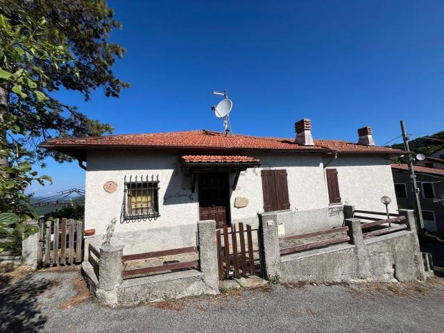 Villetta indipendente in vendita di 110 m² in Frazione Caprieto, 20