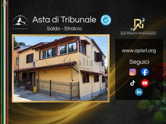 Villetta indipendente in vendita di 110 m² in Strada dei Fiori, 45