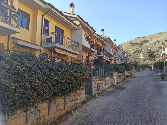 Villetta indipendente in vendita di 110 m² in Strada San Polo, 9
