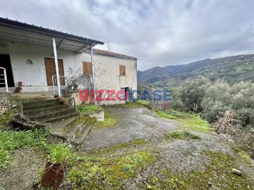 Villetta indipendente in vendita di 110 m² in Strada Senza Nome