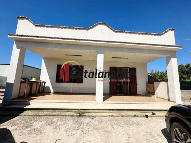 Villetta indipendente in vendita di 110 m² in Strada Statale 115