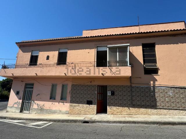 Villetta indipendente in vendita di 111 m² in Via C. Duilio, 3