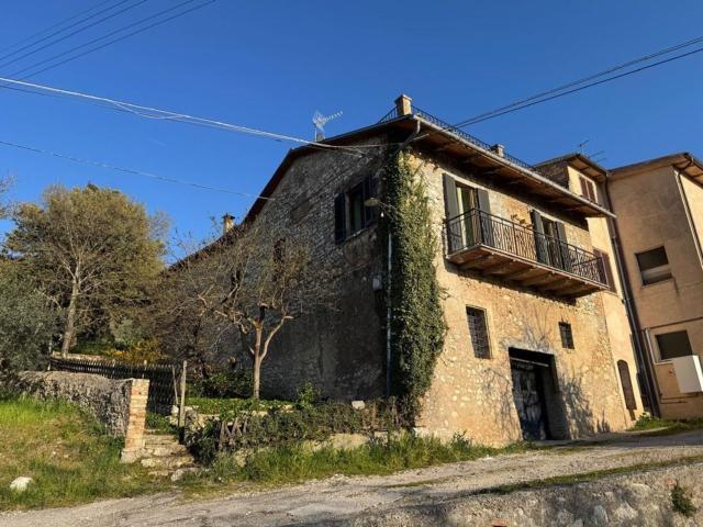 Villetta indipendente in vendita di 111 m² in Via Pietrarossa