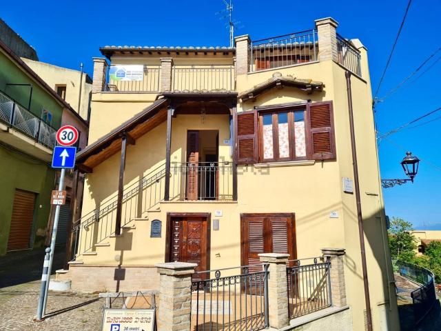 Villetta indipendente in vendita di 111 m² in Corso Umberto I, 50