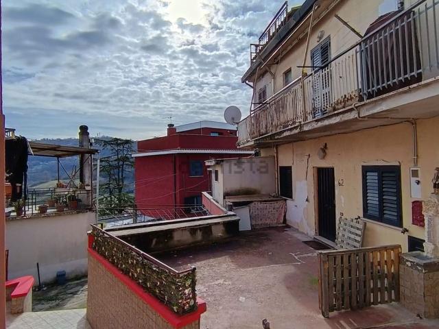 Villetta indipendente in vendita di 112 m² in Via Colle San Paolo