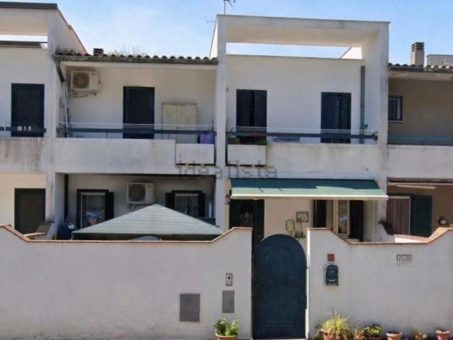 Villetta indipendente in vendita di 112 m² in Via dei Girasoli, 17